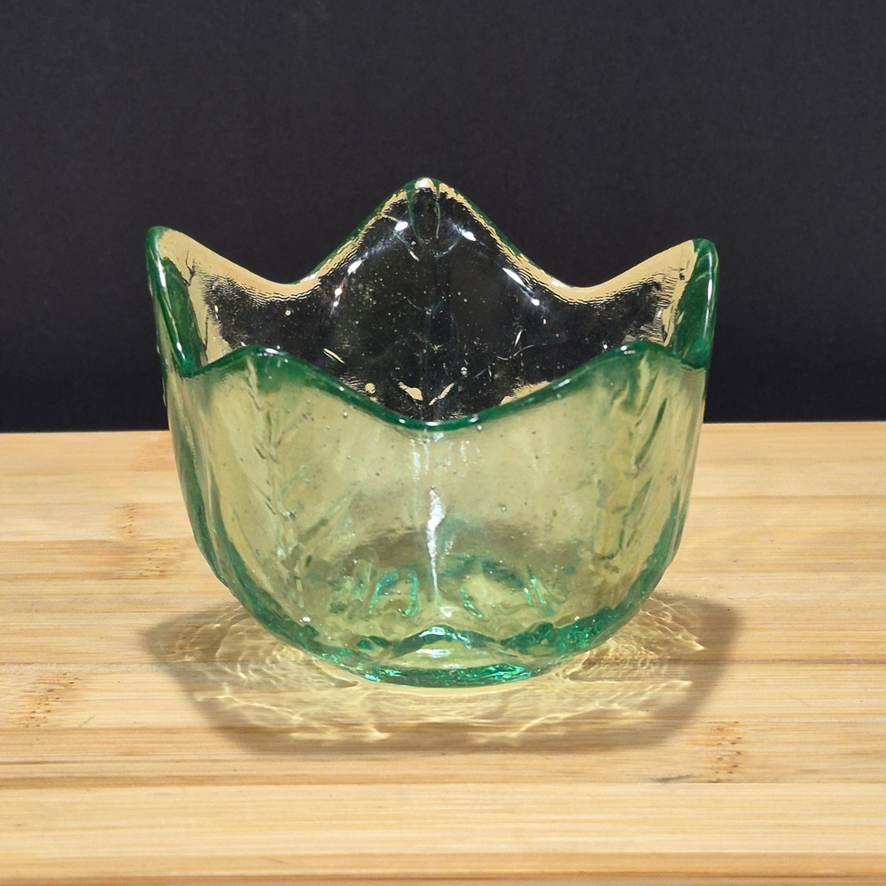 Vtg 80s Hand-Blown Green Glass Lotus Leaf Bowl Recycled Sea Glass Handkerchief